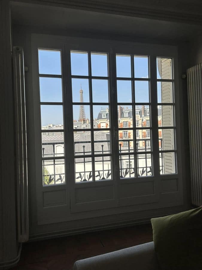 Fenêtres sur mesure : réalisation Menuiseries Bichot