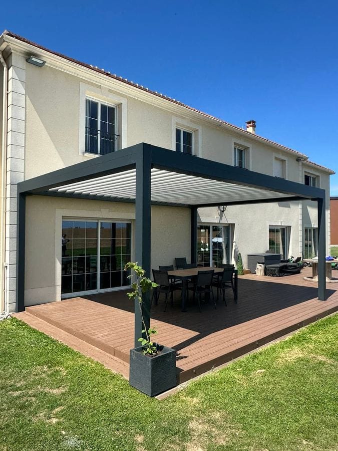 Pergolas aluminium : réalisation Menuiseries Bichot